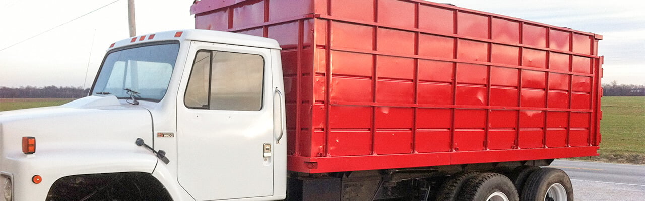 straight box truck with hoist