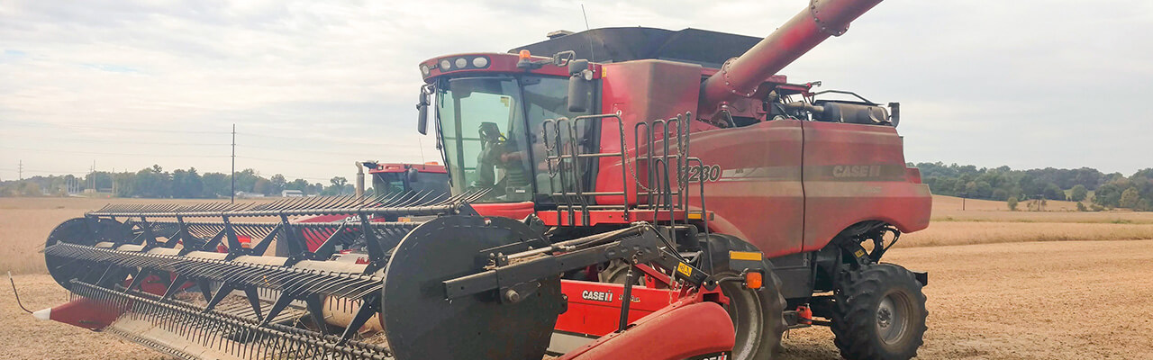used Case IH 7230 combine with Case IH flex platform head